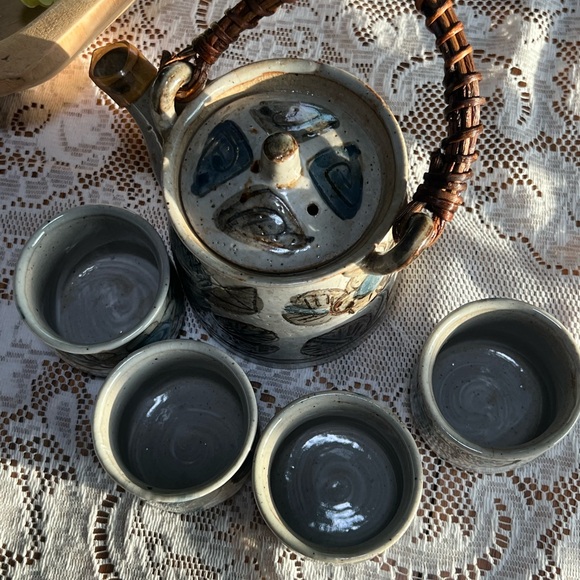 Otagiri Ceramic Tea Set with Blue and Gray Leaf Motif with 4 cups no chips noted - Picture 8 of 12